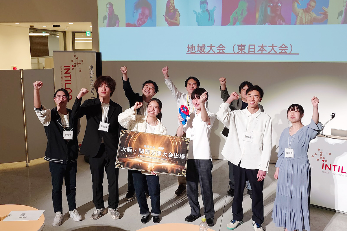 優勝が決まり喜ぶ牧方さん