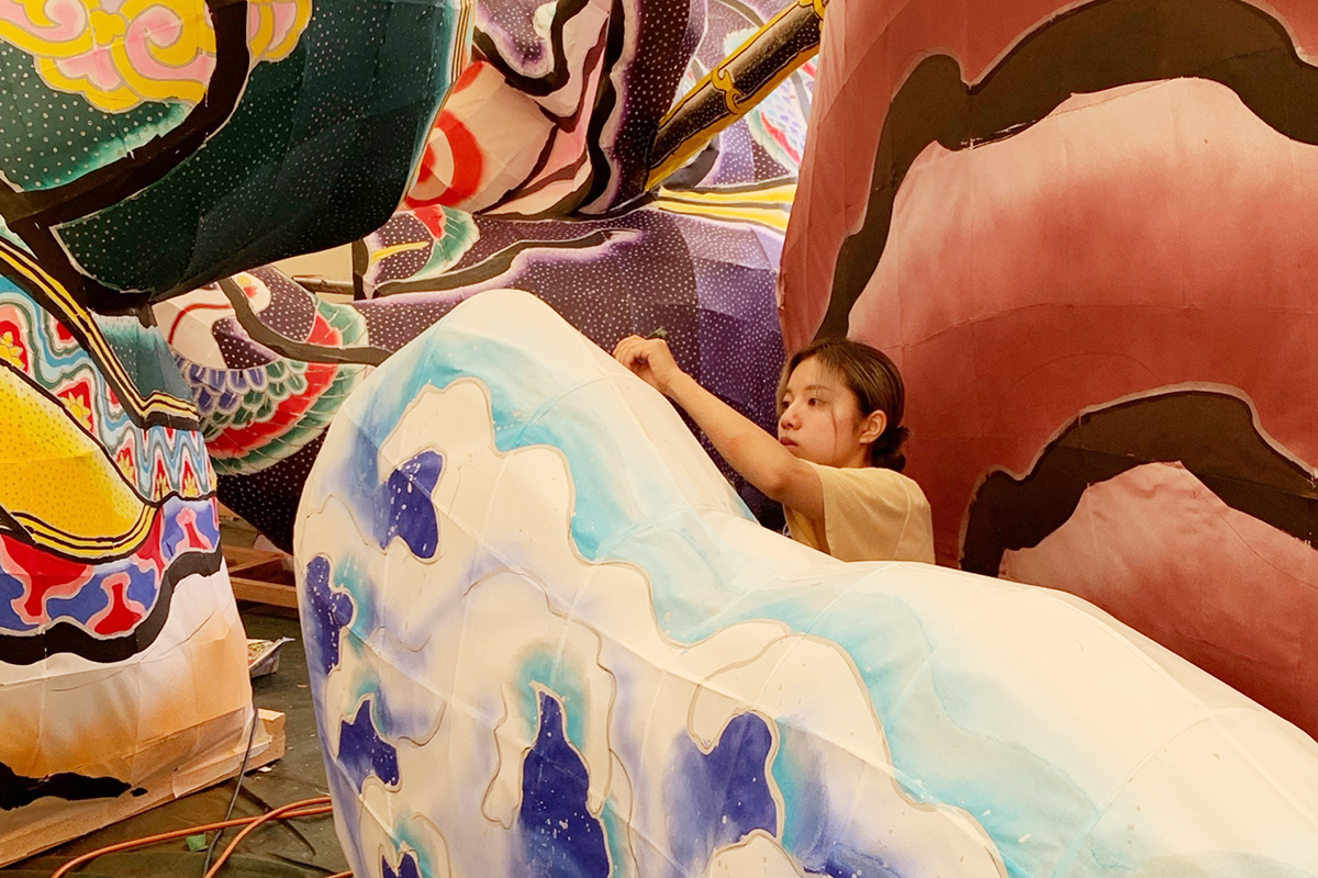 ねぶた制作の様子