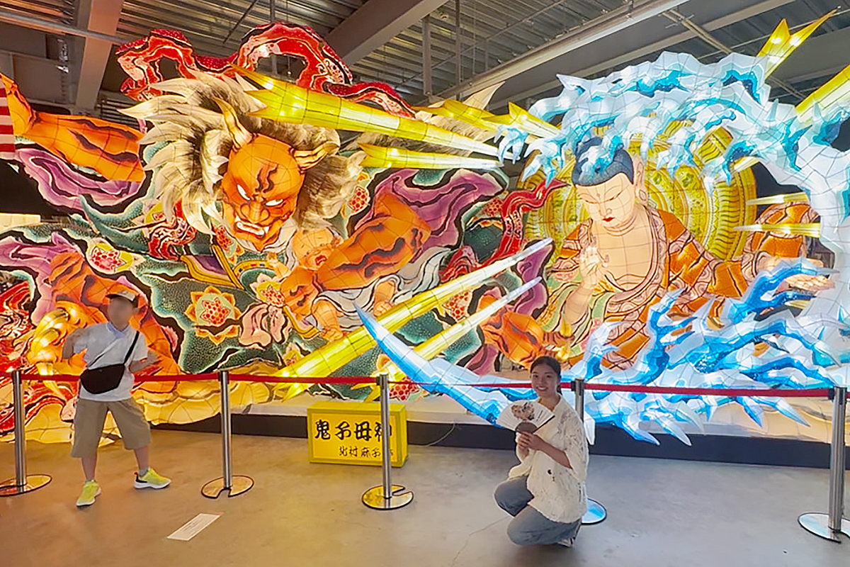 万博で展示されている北村麻子さんのねぶた