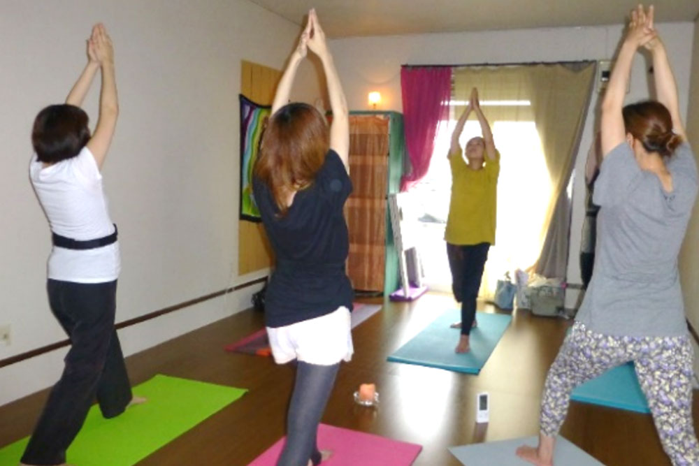 マタニティヨーガの様子