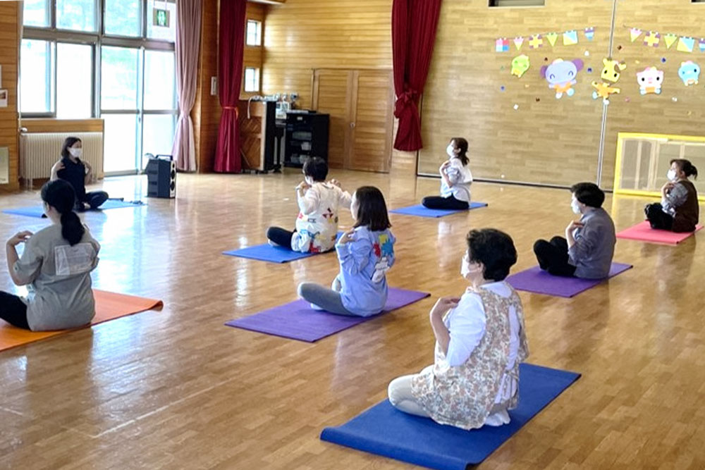 ヨーガ体験（子育て応援リフレッシュ講座）