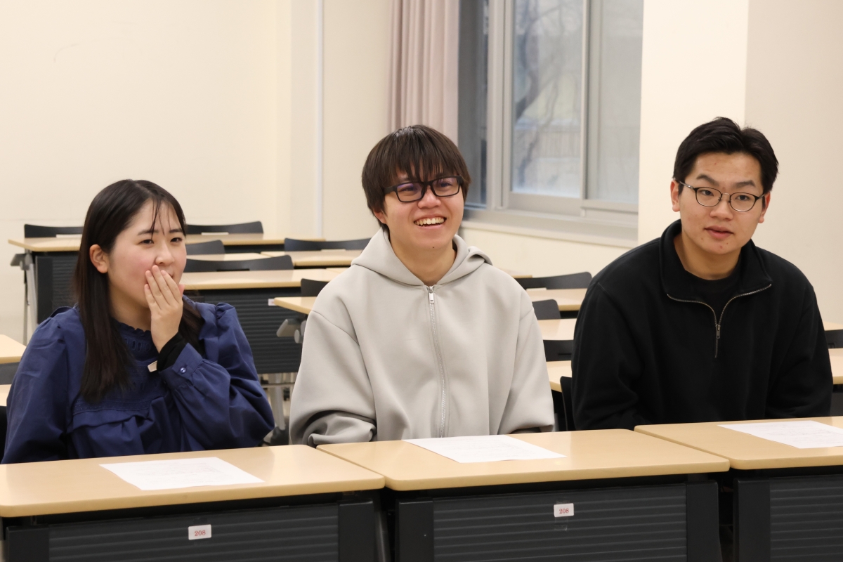 インタビューの様子