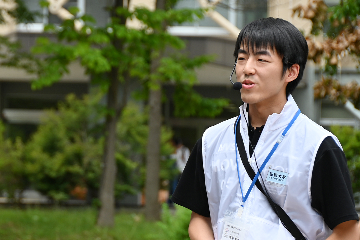キャンパスツアーガイドの清藤さん