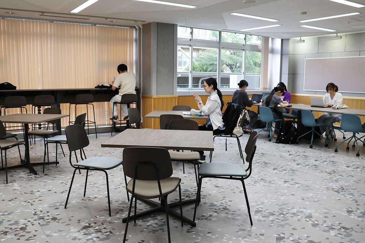 今年新たに改修した学生ラウンジ